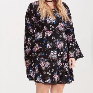 Torrid Women’s 16 Floral Challis Bell Sleeves Black Mini Dress